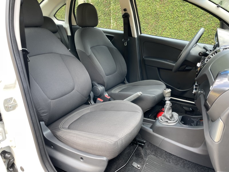 GRAND SIENA 1.4 MPI ATTRACTIVE 8V FLEX 4P MANUAL - 2015 - CAXIAS DO SUL