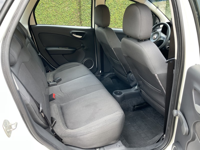 GRAND SIENA 1.4 MPI ATTRACTIVE 8V FLEX 4P MANUAL - 2015 - CAXIAS DO SUL