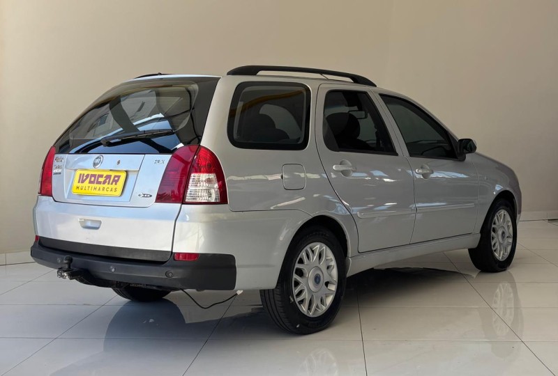 PALIO 1.8 MPI HLX WEEKEND 8V FLEX 4P MANUAL - 2005 - VACARIA