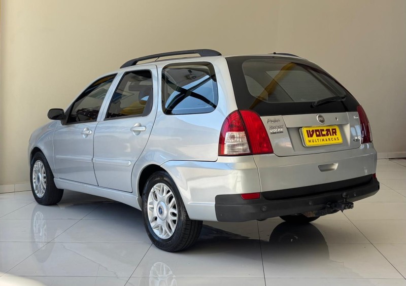 PALIO 1.8 MPI HLX WEEKEND 8V FLEX 4P MANUAL - 2005 - VACARIA