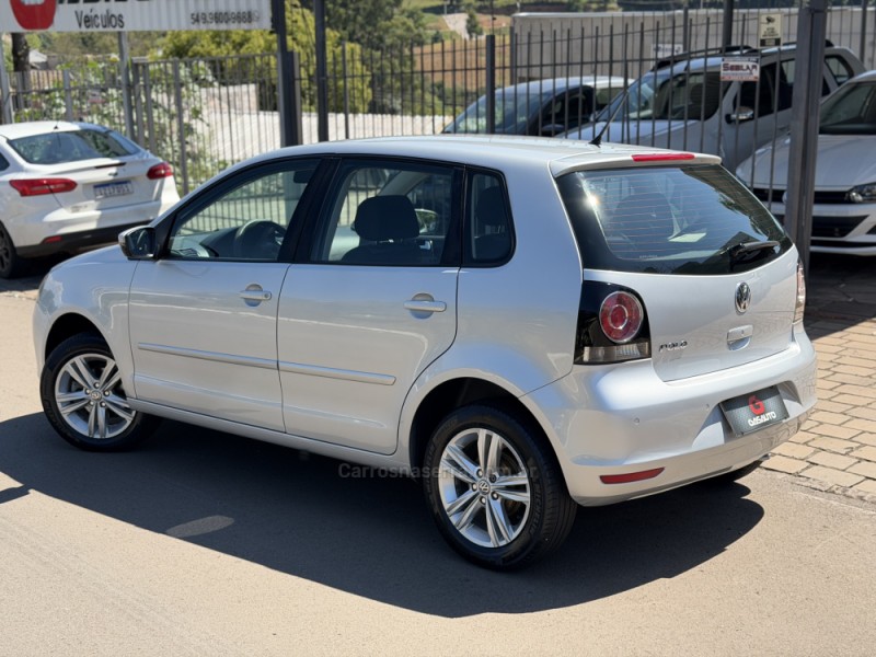 POLO 1.6 MI 8V TOTAL FLEX 4P MANUAL - 2012 - NOVA PRATA