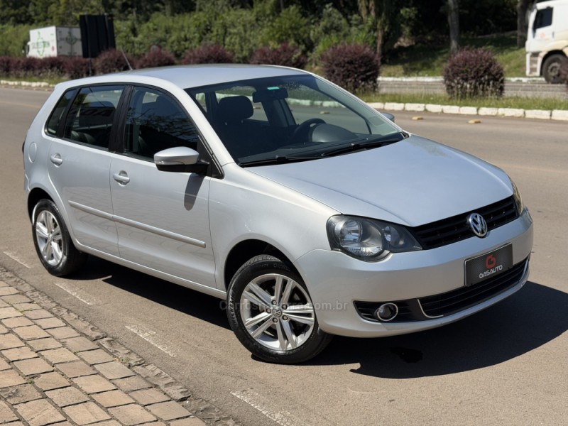 polo 1.6 mi 8v total flex 4p manual 2012 nova prata