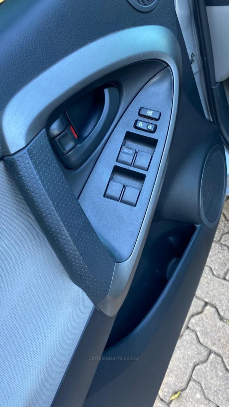 RAV4 2.0 4X2 16V GASOLINA 4P AUTOMÁTICO - 2011 - IVOTI