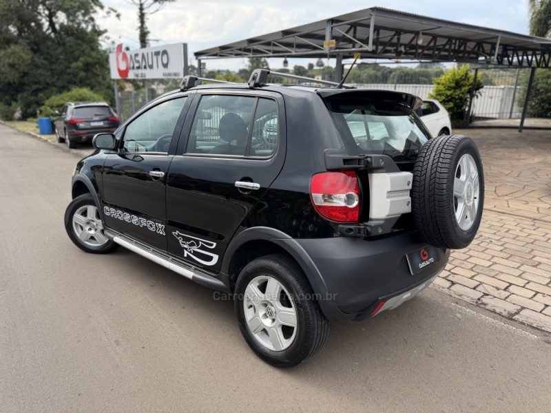 CROSSFOX 1.6 MI FLEX 8V 4P MANUAL - 2008 - NOVA PRATA
