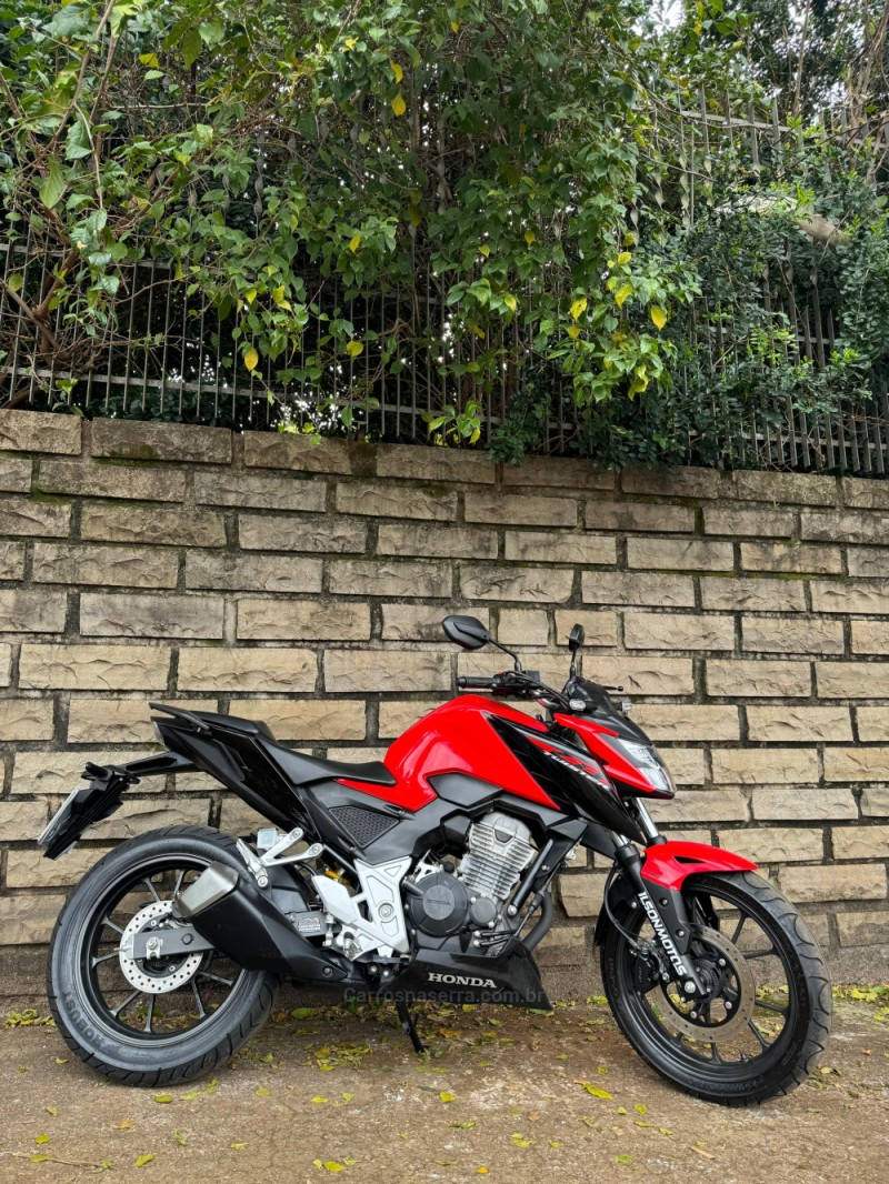 CB 300F TWISTER ABS - 2024 - LAJEADO