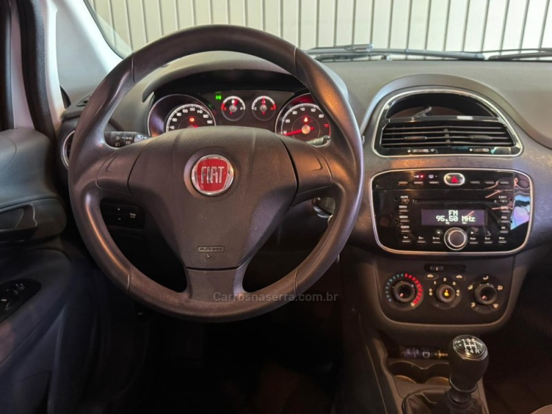 PUNTO 1.4 ATTRACTIVE ITALIA 8V FLEX 4P MANUAL - 2013 - DOIS IRMãOS