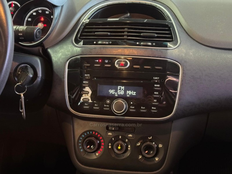 PUNTO 1.4 ATTRACTIVE ITALIA 8V FLEX 4P MANUAL - 2013 - DOIS IRMãOS
