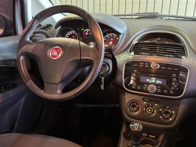 PUNTO 1.4 ATTRACTIVE ITALIA 8V FLEX 4P MANUAL - 2013 - DOIS IRMãOS