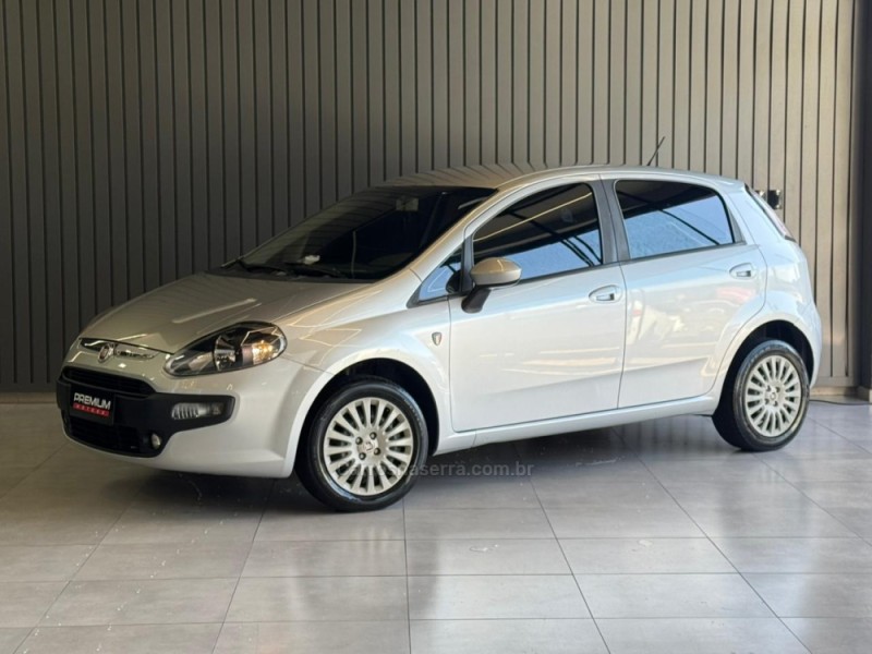 PUNTO 1.4 ATTRACTIVE ITALIA 8V FLEX 4P MANUAL - 2013 - DOIS IRMãOS