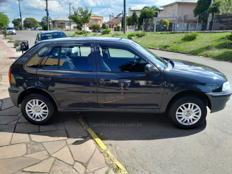 GOL 1.0 MI CITY 8V GASOLINA 4P MANUAL G.III - 2004 - NOVA PRATA