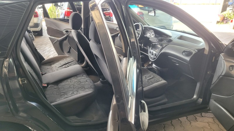 FOCUS 1.6 8V GASOLINA 4P MANUAL - 2009 - GARIBALDI