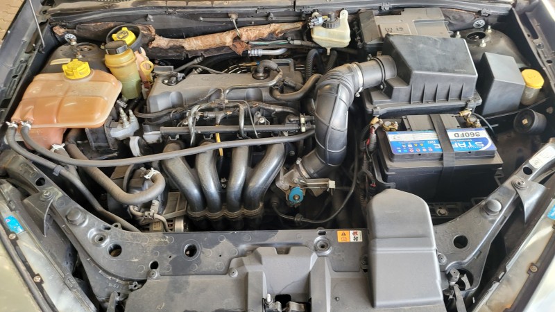 FOCUS 1.6 8V GASOLINA 4P MANUAL - 2009 - GARIBALDI