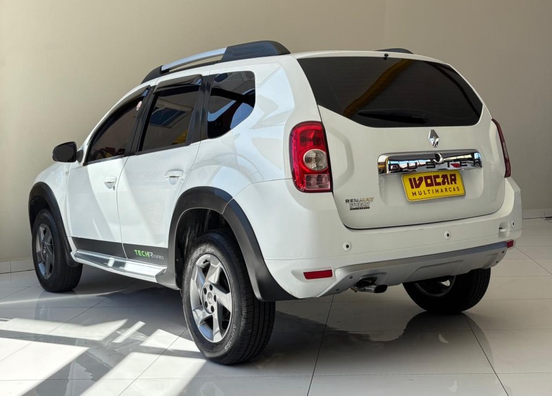 DUSTER 1.6 DYNAMIQUE 4X2 16V FLEX 4P MANUAL - 2014 - VACARIA