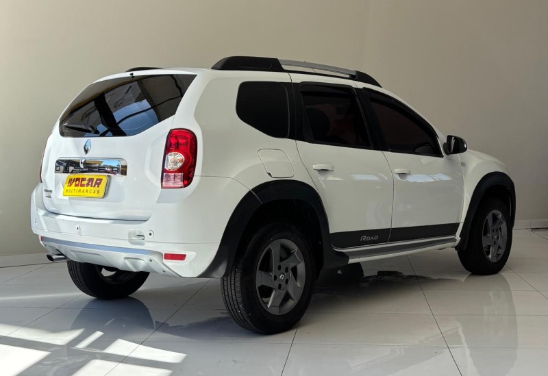 DUSTER 1.6 DYNAMIQUE 4X2 16V FLEX 4P MANUAL - 2014 - VACARIA