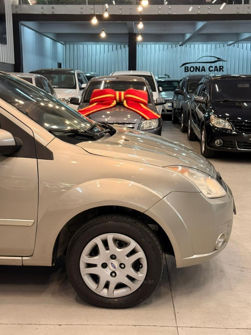 FIESTA 1.6 MPI HATCH 8V FLEX 4P MANUAL - 2008 - CAXIAS DO SUL