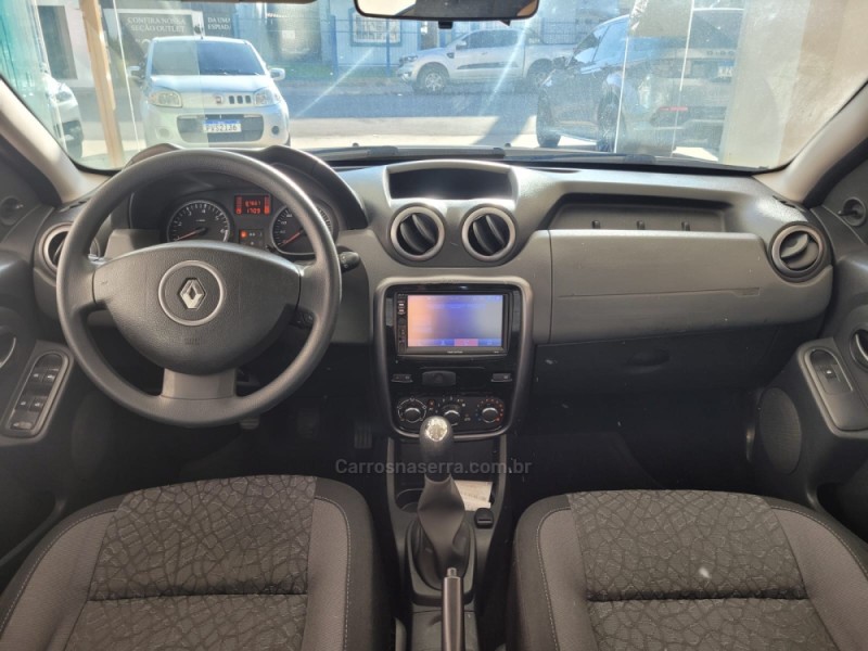 DUSTER 1.6 EXPRESSION 4X2 16V FLEX 4P MANUAL - 2015 - CANELA