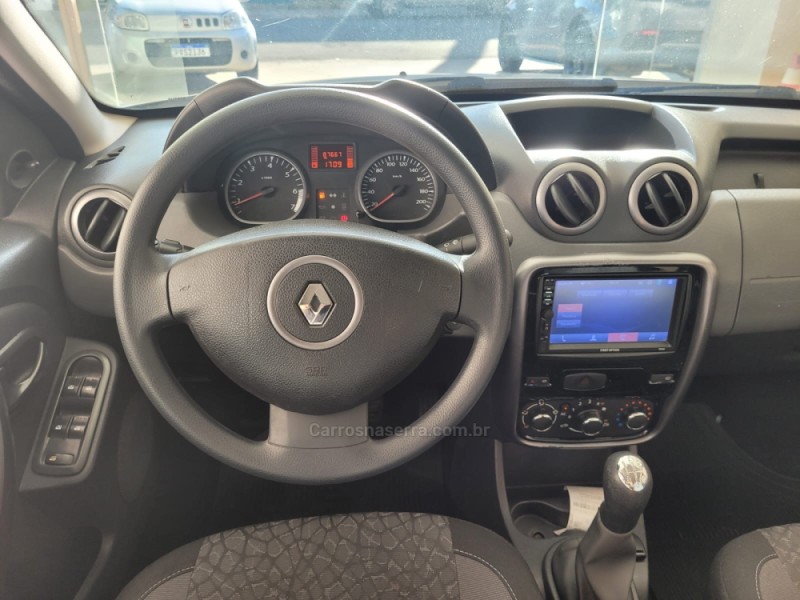 DUSTER 1.6 EXPRESSION 4X2 16V FLEX 4P MANUAL - 2015 - CANELA