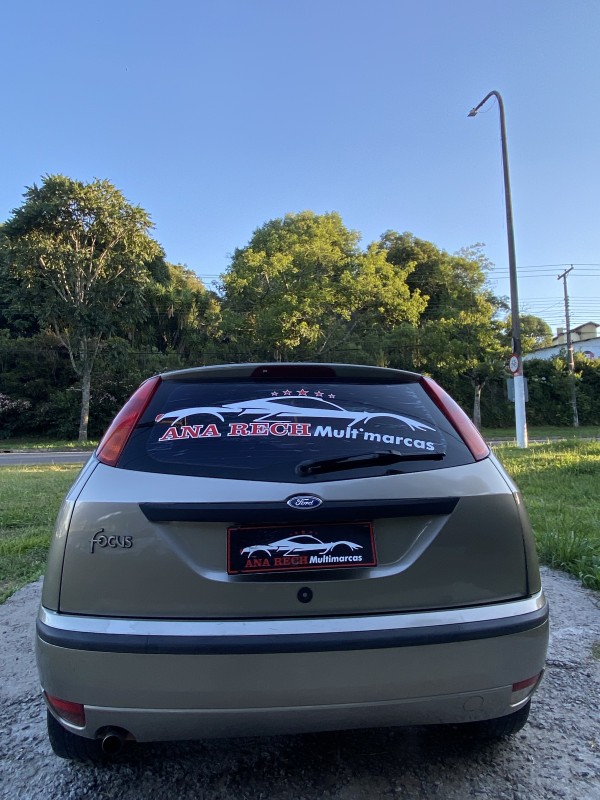 FOCUS 1.6 SE 8V FLEX 4P MANUAL - 2004 - CAXIAS DO SUL