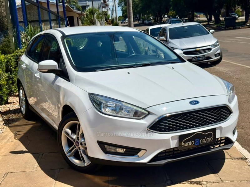FOCUS 1.6 SE 8V FLEX 4P MANUAL - 2018 - LAGOA VERMELHA