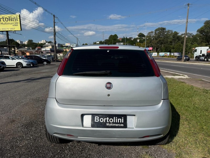 PUNTO 1.4 ATTRACTIVE 8V FLEX 4P MANUAL - 2011 - FARROUPILHA