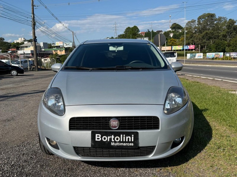 PUNTO 1.4 ATTRACTIVE 8V FLEX 4P MANUAL - 2011 - FARROUPILHA