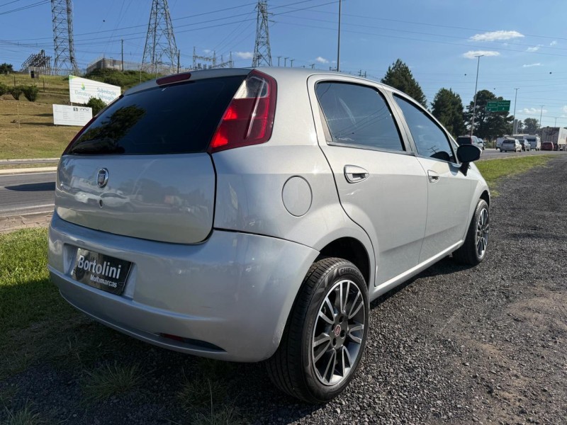PUNTO 1.4 ATTRACTIVE 8V FLEX 4P MANUAL - 2011 - FARROUPILHA