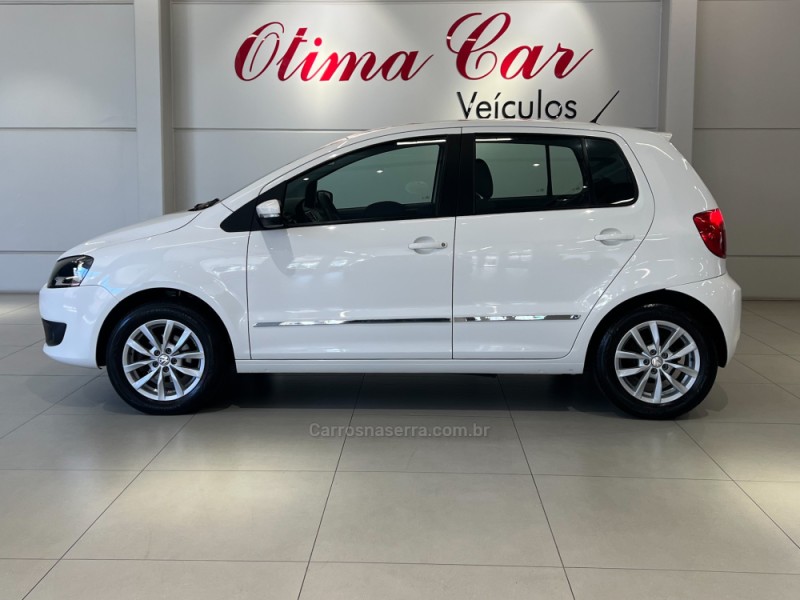 FOX 1.6 MI 8V FLEX 4P MANUAL - 2014 - FLORES DA CUNHA