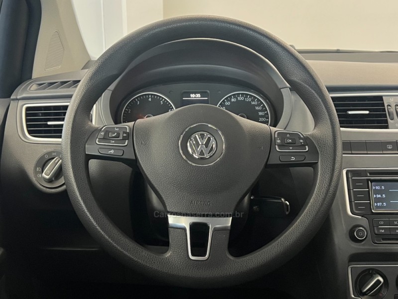 FOX 1.6 MI 8V FLEX 4P MANUAL - 2014 - FLORES DA CUNHA