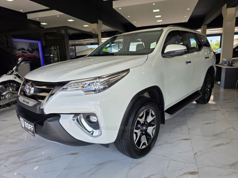 HILUX SW4 2.8 4X4 DIAMOND 16V TURBO DIESEL 4P 7 LUGARES AUTOMATICO - 2019 - CAXIAS DO SUL