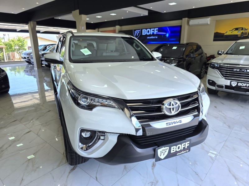 hilux sw4 2.8 4x4 diamond 16v turbo diesel 4p 7 lugares automatico 2019 caxias do sul