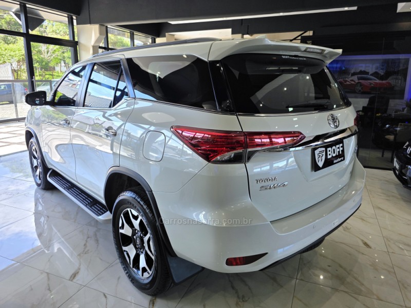 HILUX SW4 2.8 4X4 DIAMOND 16V TURBO DIESEL 4P 7 LUGARES AUTOMATICO - 2019 - CAXIAS DO SUL