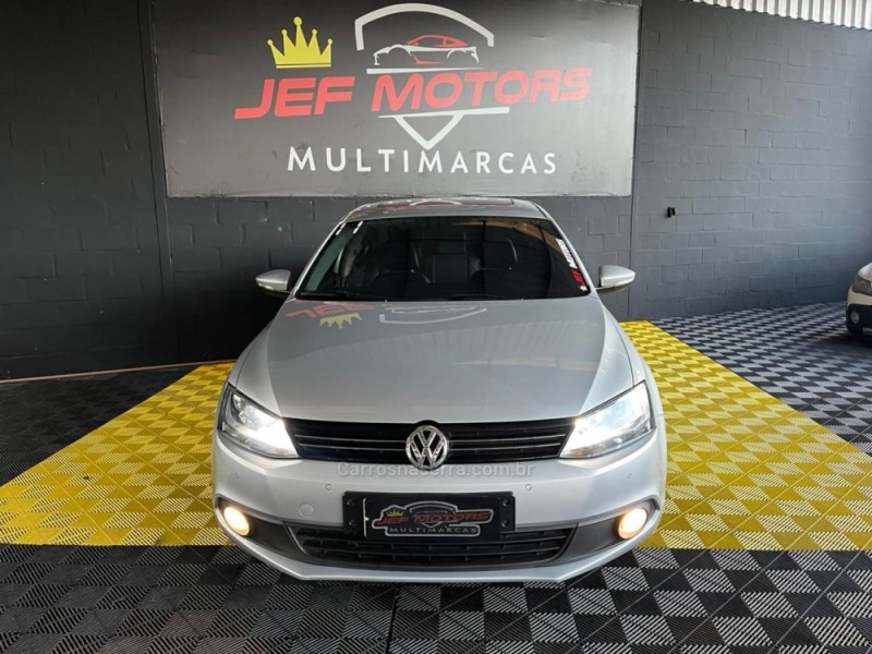 JETTA 2.0 COMFORTLINE FLEX 4P MANUAL - 2011 - CAXIAS DO SUL