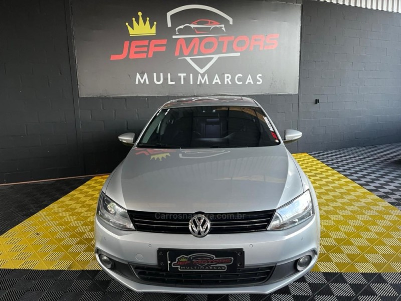 JETTA 2.0 COMFORTLINE FLEX 4P MANUAL - 2011 - CAXIAS DO SUL