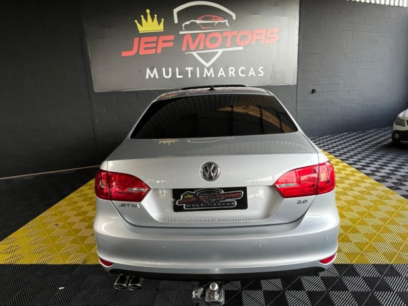 JETTA 2.0 COMFORTLINE FLEX 4P MANUAL - 2011 - CAXIAS DO SUL