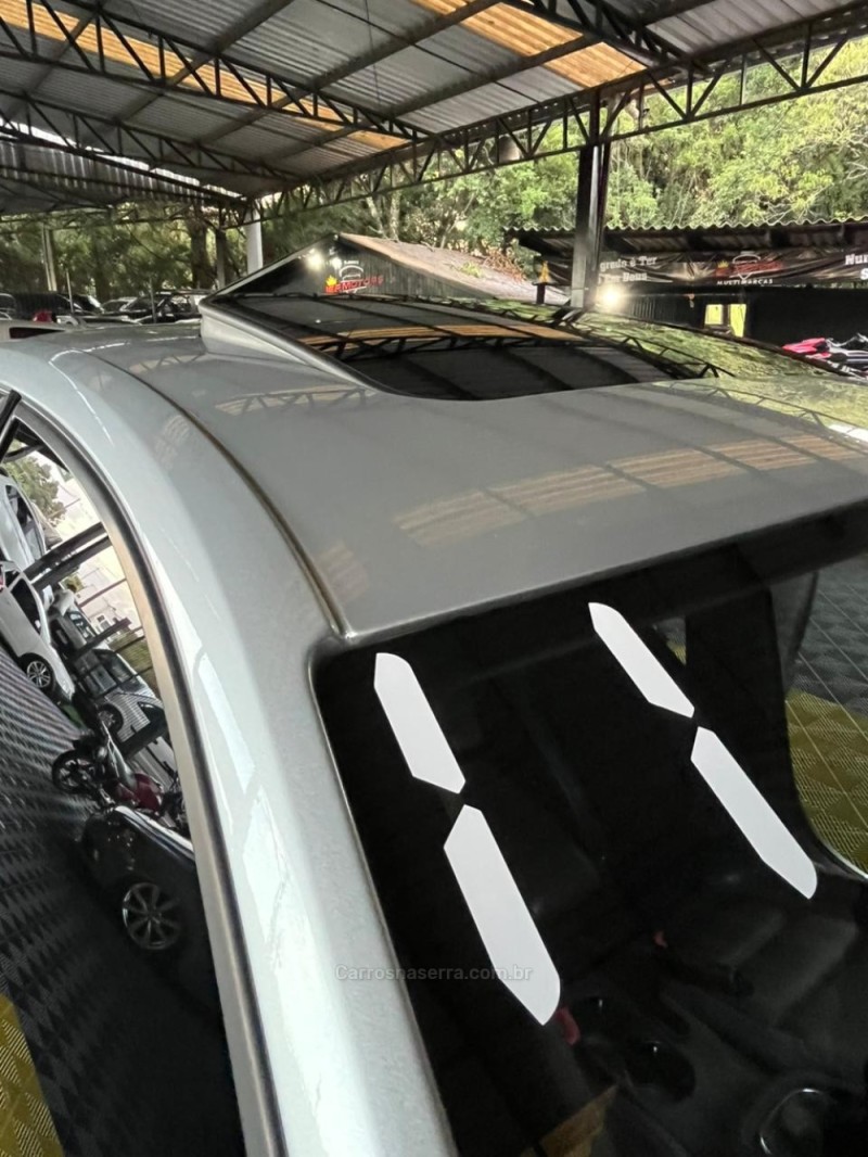 JETTA 2.0 COMFORTLINE FLEX 4P MANUAL - 2011 - CAXIAS DO SUL