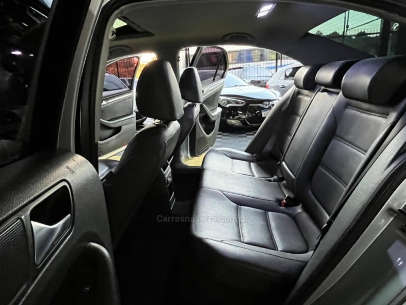 JETTA 2.0 COMFORTLINE FLEX 4P MANUAL - 2011 - CAXIAS DO SUL