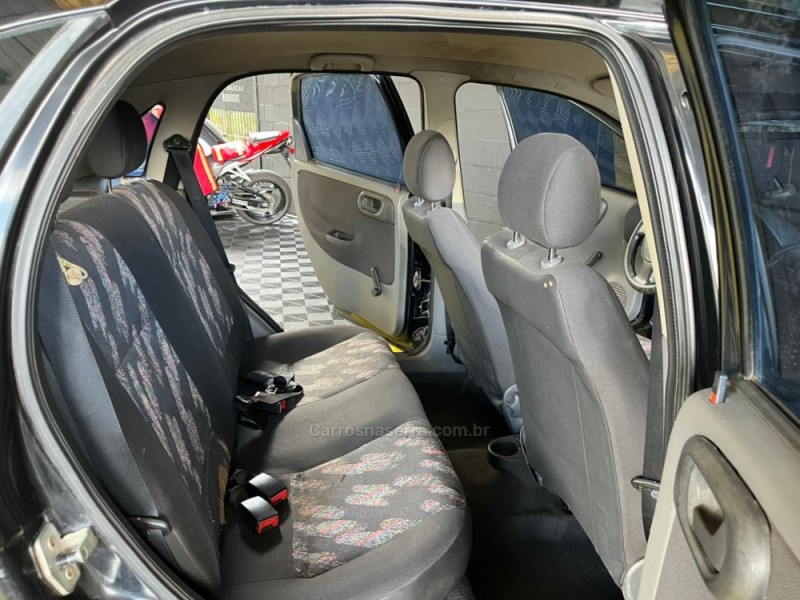 CORSA 1.0 MPFI JOY 8V GASOLINA 4P MANUAL - 2005 - CAXIAS DO SUL