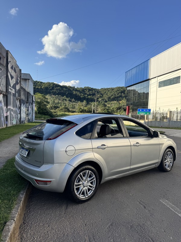 FOCUS 2.0 GHIA 16V GASOLINA 4P AUTOMÁTICO - 2009 - CAXIAS DO SUL
