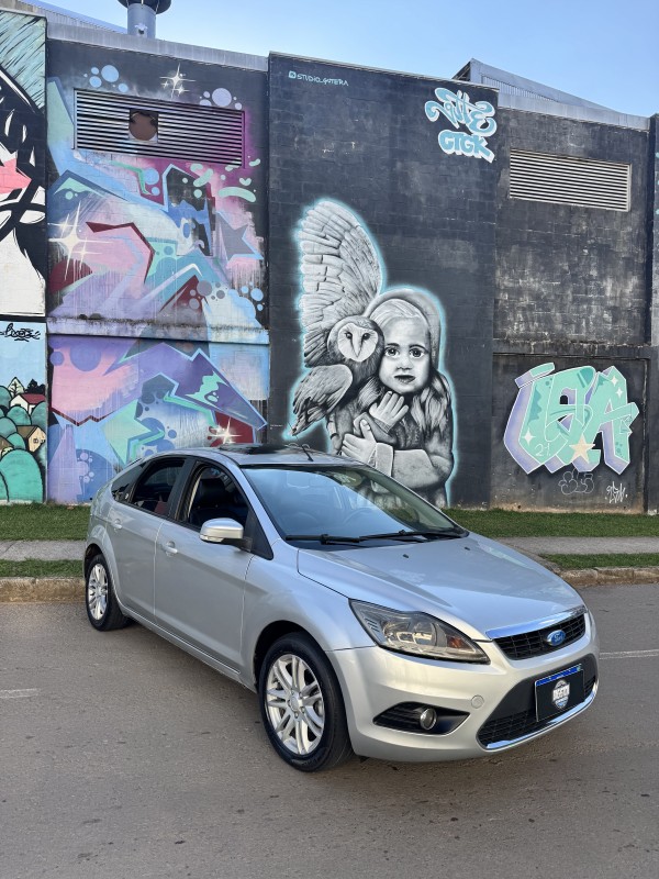 focus 2.0 ghia 16v gasolina 4p automatico 2009 caxias do sul