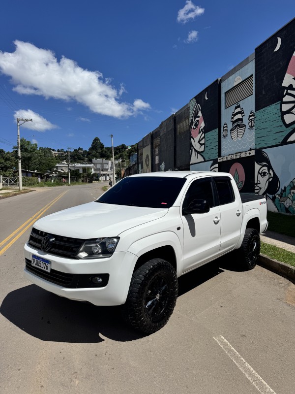 AMAROK 2.0 4X4 CD 16V TURBO INTERCOOLER DIESEL 4P MANUAL - 2016 - CAXIAS DO SUL