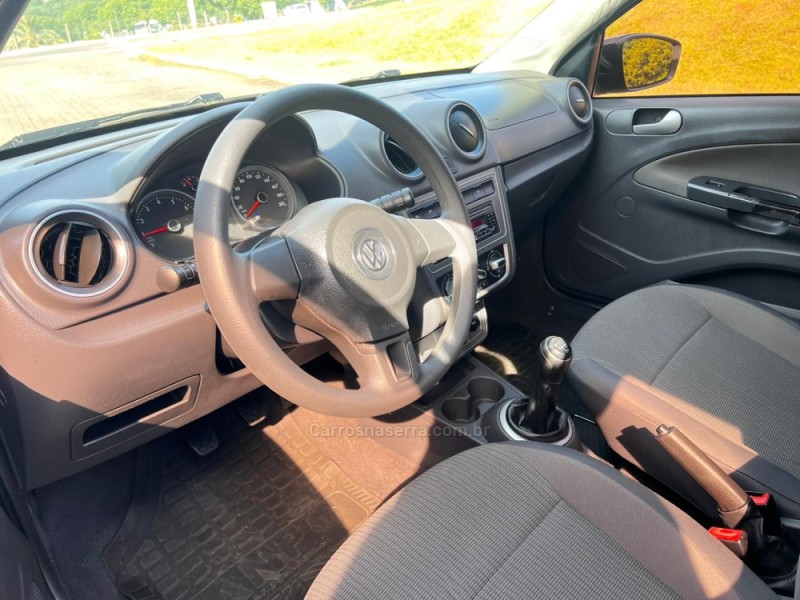 VOYAGE 1.0 MI CITY 8V FLEX 4P MANUAL - 2014 - NOVA PETRóPOLIS