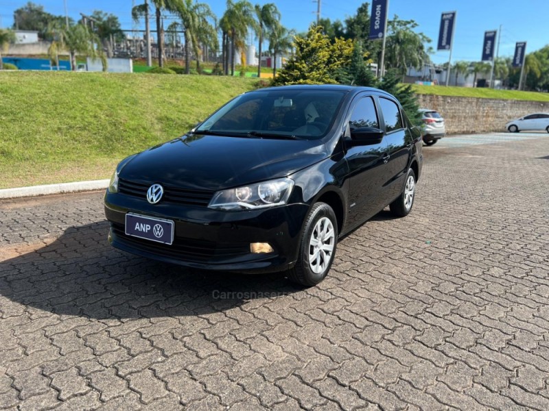 VOYAGE 1.0 MI CITY 8V FLEX 4P MANUAL - 2014 - NOVA PETRóPOLIS