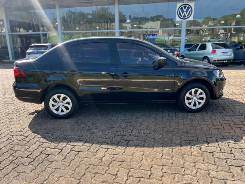 VOYAGE 1.0 MI CITY 8V FLEX 4P MANUAL - 2014 - NOVA PETRóPOLIS