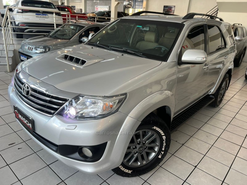 hilux sw4 3.0 srv 4x4 7 lugares 16v turbo intercooler diesel 4p automatico 2014 caxias do sul