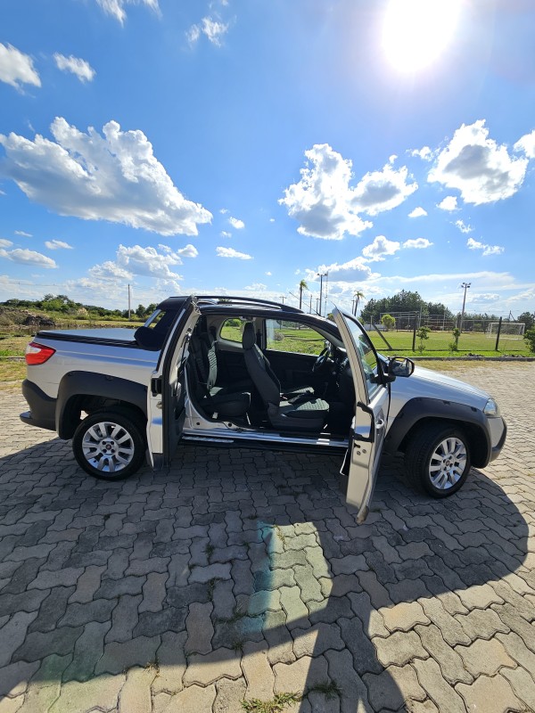 STRADA 1.8 MPI ADVENTURE CD 16V FLEX 3P MANUAL - 2015 - ANTôNIO PRADO