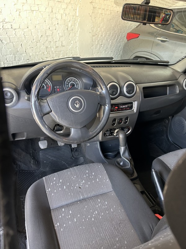 LOGAN 1.0 EXPRESSION 16V FLEX 4P MANUAL - 2011 - CAXIAS DO SUL