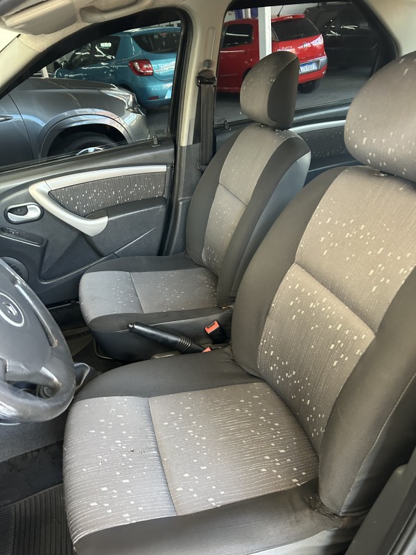 LOGAN 1.0 EXPRESSION 16V FLEX 4P MANUAL - 2011 - CAXIAS DO SUL