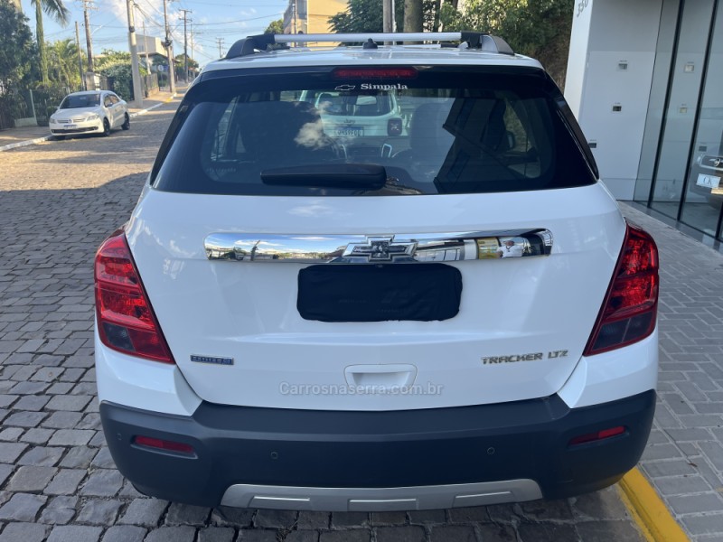 TRACKER 1.8 MPFI LTZ 4X2 16V FLEX 4P AUTOMÁTICO - 2015 - VERANóPOLIS