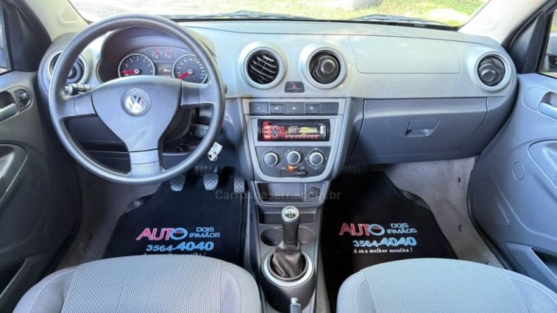 VOYAGE 1.6 MI COMFORTLINE 8V FLEX 4P MANUAL - 2011 - DOIS IRMãOS