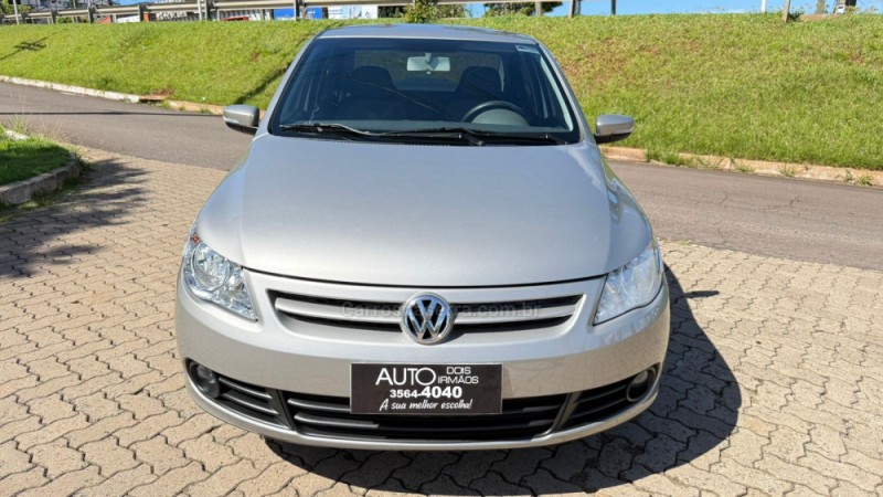 VOYAGE 1.6 MI COMFORTLINE 8V FLEX 4P MANUAL - 2011 - DOIS IRMãOS